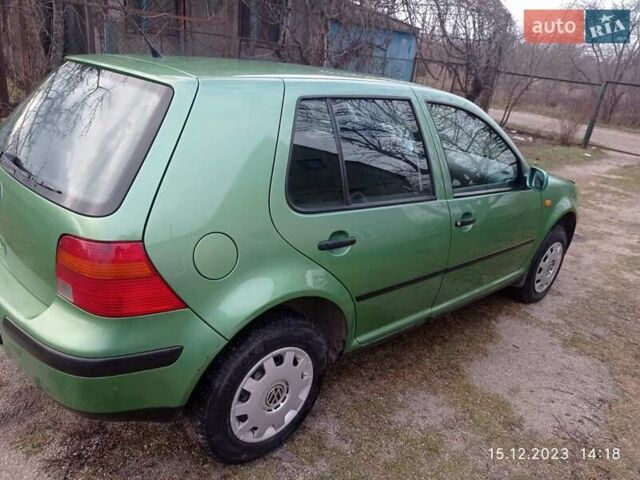Зеленый Фольксваген Гольф, объемом двигателя 1.4 л и пробегом 309 тыс. км за 4200 $, фото 4 на Automoto.ua