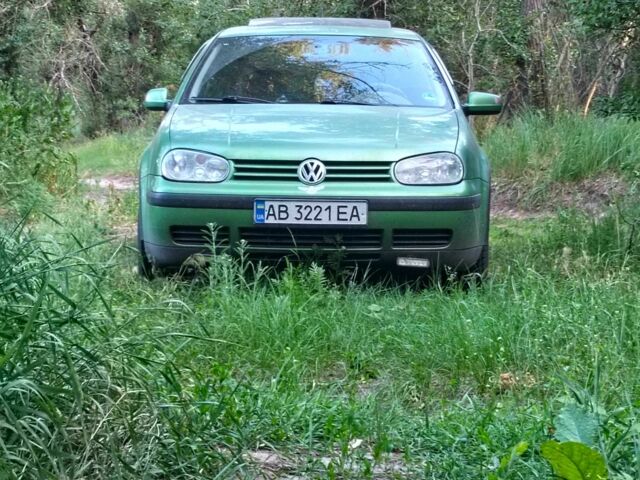 Зеленый Фольксваген Гольф, объемом двигателя 1.4 л и пробегом 330 тыс. км за 3075 $, фото 6 на Automoto.ua