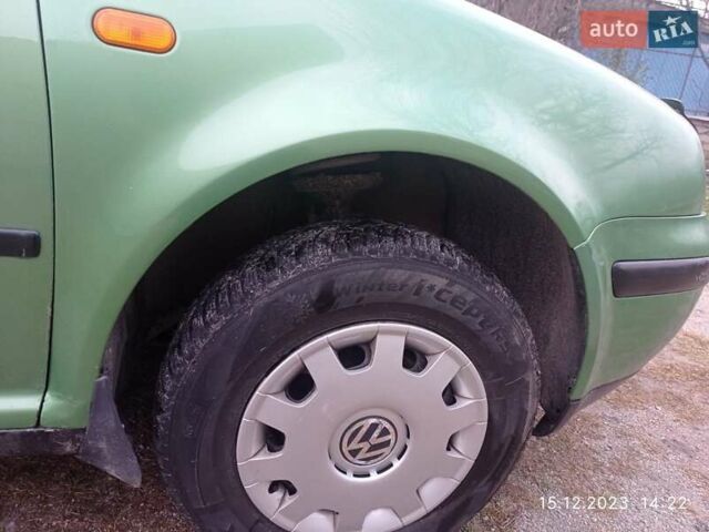 Зеленый Фольксваген Гольф, объемом двигателя 1.4 л и пробегом 309 тыс. км за 4200 $, фото 7 на Automoto.ua