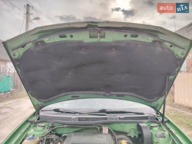 Зеленый Фольксваген Гольф, объемом двигателя 1.39 л и пробегом 237 тыс. км за 3970 $, фото 20 на Automoto.ua