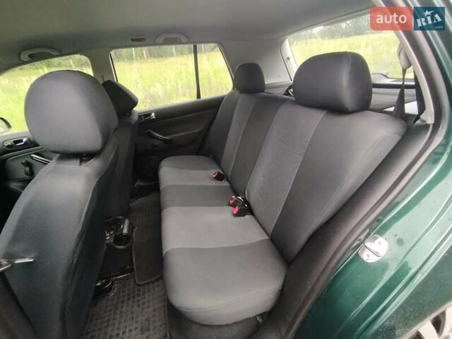 Зеленый Фольксваген Гольф, объемом двигателя 1.4 л и пробегом 326 тыс. км за 3800 $, фото 12 на Automoto.ua