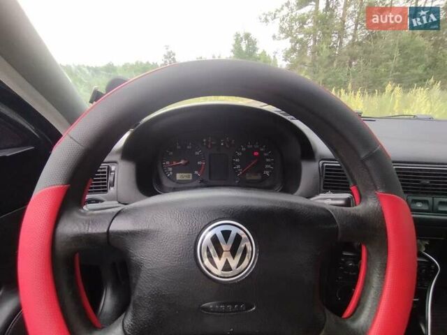 Зеленый Фольксваген Гольф, объемом двигателя 1.4 л и пробегом 326 тыс. км за 3800 $, фото 2 на Automoto.ua