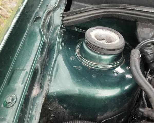 Зеленый Фольксваген Гольф, объемом двигателя 1.4 л и пробегом 326 тыс. км за 3800 $, фото 19 на Automoto.ua