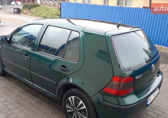 Зеленый Фольксваген Гольф, объемом двигателя 1.39 л и пробегом 170 тыс. км за 2999 $, фото 3 на Automoto.ua
