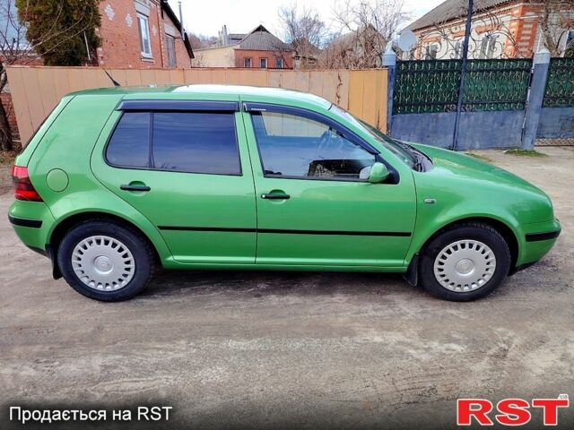 Зеленый Фольксваген Гольф, объемом двигателя 1.4 л и пробегом 237 тыс. км за 4199 $, фото 3 на Automoto.ua