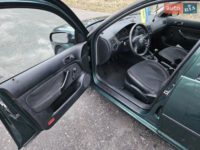Зеленый Фольксваген Гольф, объемом двигателя 1.39 л и пробегом 267 тыс. км за 2950 $, фото 10 на Automoto.ua