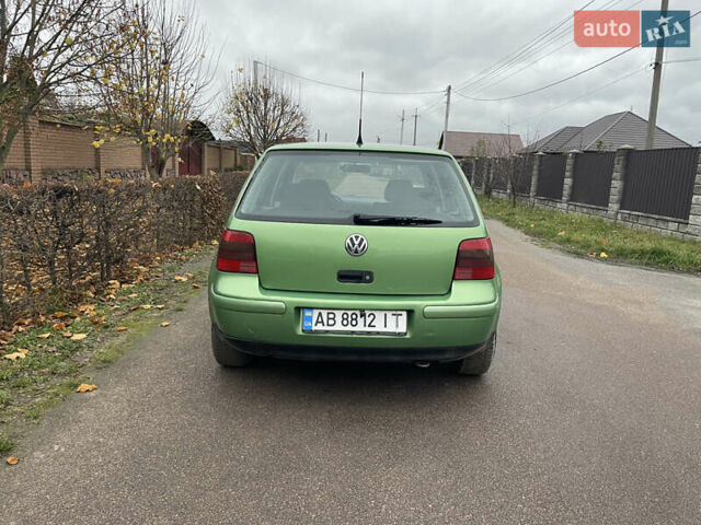 Зеленый Фольксваген Гольф, объемом двигателя 1.6 л и пробегом 210 тыс. км за 4200 $, фото 3 на Automoto.ua