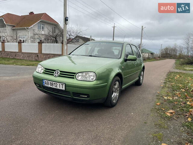 Зеленый Фольксваген Гольф, объемом двигателя 1.6 л и пробегом 210 тыс. км за 4200 $, фото 1 на Automoto.ua