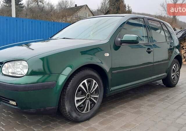Зеленый Фольксваген Гольф, объемом двигателя 1.39 л и пробегом 170 тыс. км за 2999 $, фото 12 на Automoto.ua