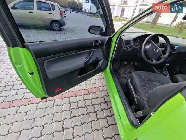 Зелений Фольксваген Гольф, об'ємом двигуна 1.39 л та пробігом 293 тис. км за 2999 $, фото 8 на Automoto.ua