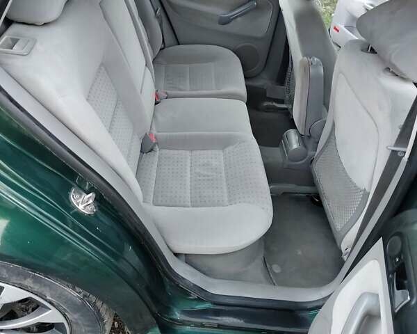 Зеленый Фольксваген Гольф, объемом двигателя 1.9 л и пробегом 331 тыс. км за 3000 $, фото 11 на Automoto.ua