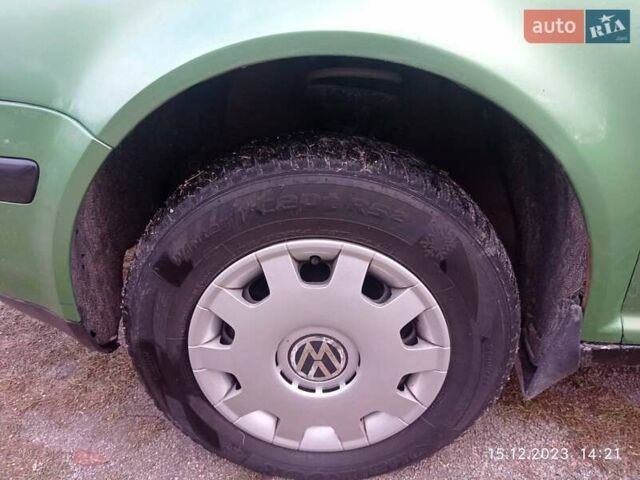 Зеленый Фольксваген Гольф, объемом двигателя 1.4 л и пробегом 309 тыс. км за 4200 $, фото 10 на Automoto.ua