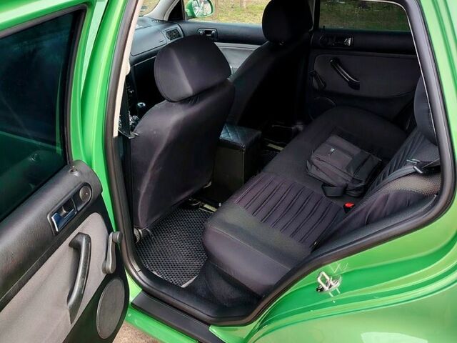 Зеленый Фольксваген Гольф, объемом двигателя 1.4 л и пробегом 237 тыс. км за 4199 $, фото 4 на Automoto.ua