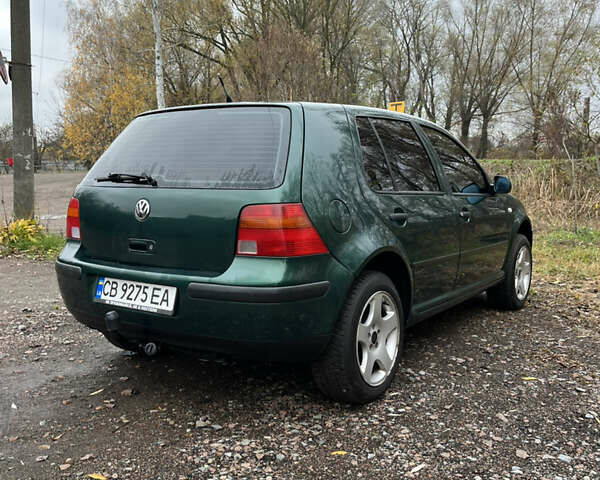 Зеленый Фольксваген Гольф, объемом двигателя 1.6 л и пробегом 292 тыс. км за 3900 $, фото 2 на Automoto.ua
