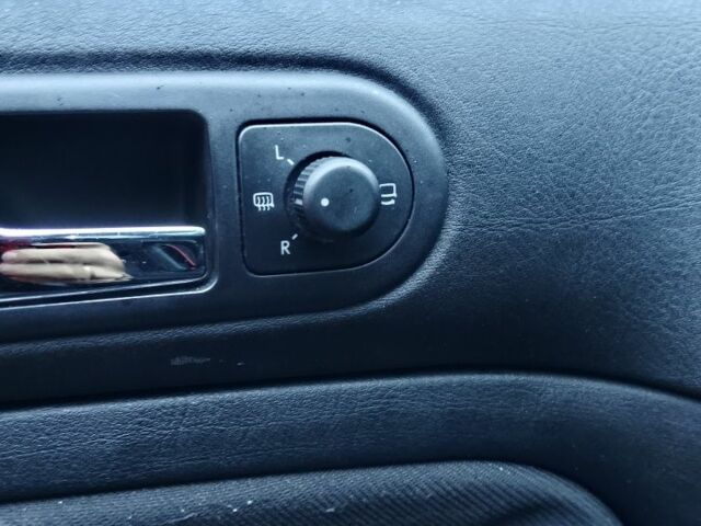 Зеленый Фольксваген Гольф, объемом двигателя 1.6 л и пробегом 345 тыс. км за 2200 $, фото 9 на Automoto.ua