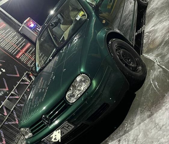 Зеленый Фольксваген Гольф, объемом двигателя 2 л и пробегом 349 тыс. км за 1999 $, фото 1 на Automoto.ua