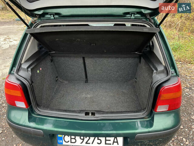 Зеленый Фольксваген Гольф, объемом двигателя 1.6 л и пробегом 292 тыс. км за 3900 $, фото 4 на Automoto.ua