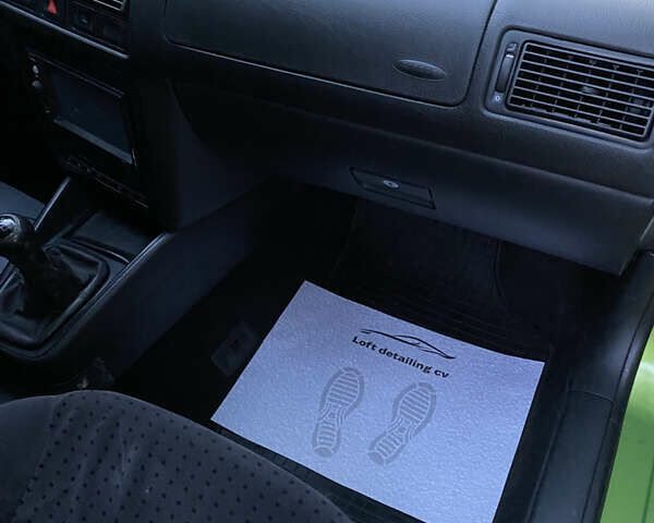 Зелений Фольксваген Гольф, об'ємом двигуна 1.6 л та пробігом 332 тис. км за 3999 $, фото 14 на Automoto.ua