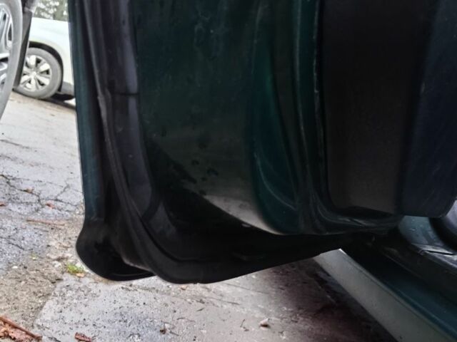 Зеленый Фольксваген Гольф, объемом двигателя 1.6 л и пробегом 345 тыс. км за 2200 $, фото 13 на Automoto.ua