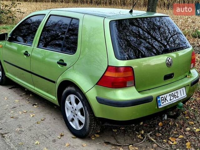 Зелений Фольксваген Гольф, об'ємом двигуна 1.6 л та пробігом 260 тис. км за 4400 $, фото 5 на Automoto.ua