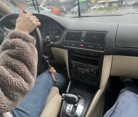 Зеленый Фольксваген Гольф, объемом двигателя 2 л и пробегом 349 тыс. км за 1999 $, фото 3 на Automoto.ua