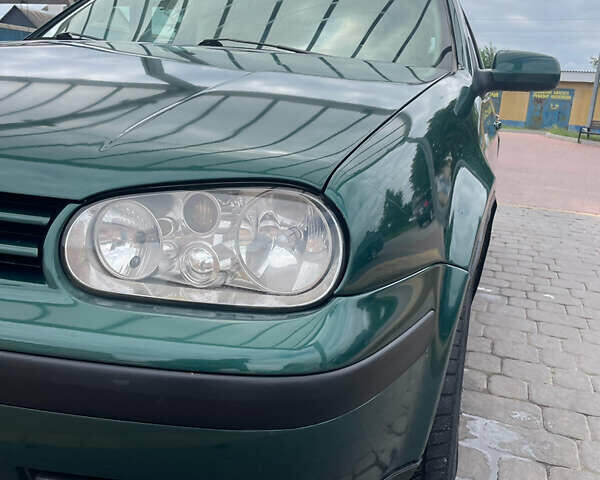 Зеленый Фольксваген Гольф, объемом двигателя 1.6 л и пробегом 230 тыс. км за 3500 $, фото 10 на Automoto.ua