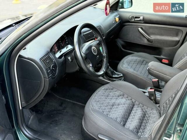 Фольксваген Гольф 1999 в Хмельницком на Automoto.ua Зеленый Фольксваген Гольф, объемом двигателя 1.39 л и пробегом 230 тыс. км за 3500 $, фото 14 на Automoto.ua