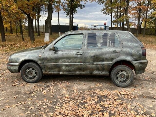 Зеленый Фольксваген Гольф, объемом двигателя 1.6 л и пробегом 120 тыс. км за 720 $, фото 7 на Automoto.ua