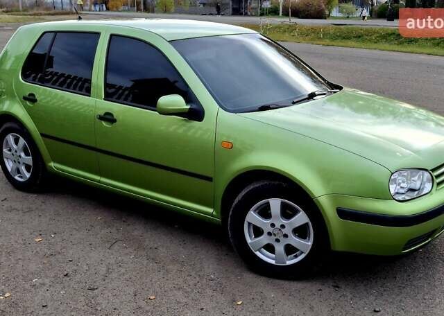 Зелений Фольксваген Гольф, об'ємом двигуна 1.6 л та пробігом 260 тис. км за 4400 $, фото 3 на Automoto.ua