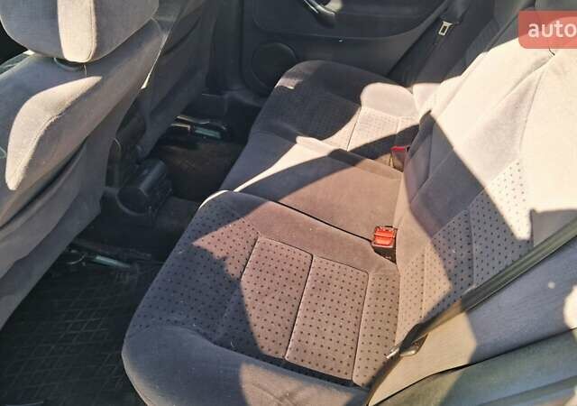 Зеленый Фольксваген Гольф, объемом двигателя 1.39 л и пробегом 227 тыс. км за 3500 $, фото 6 на Automoto.ua