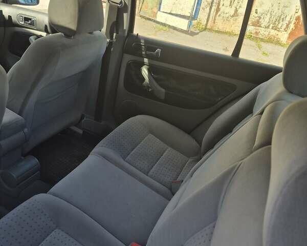 Фольксваген Гольф 1999 у Києві на Automoto.ua Зелений Фольксваген Гольф, об'ємом двигуна 1.4 л та пробігом 420 тис. км за 3400 $, фото 3 на Automoto.ua