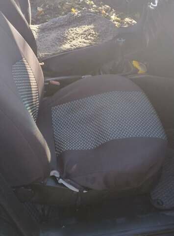 Зеленый Фольксваген Гольф, объемом двигателя 1.6 л и пробегом 400 тыс. км за 3200 $, фото 4 на Automoto.ua