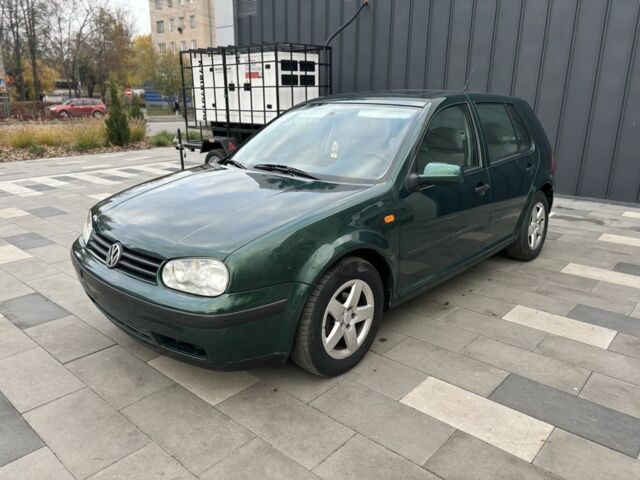 Зеленый Фольксваген Гольф, объемом двигателя 1.4 л и пробегом 217 тыс. км за 3200 $, фото 1 на Automoto.ua