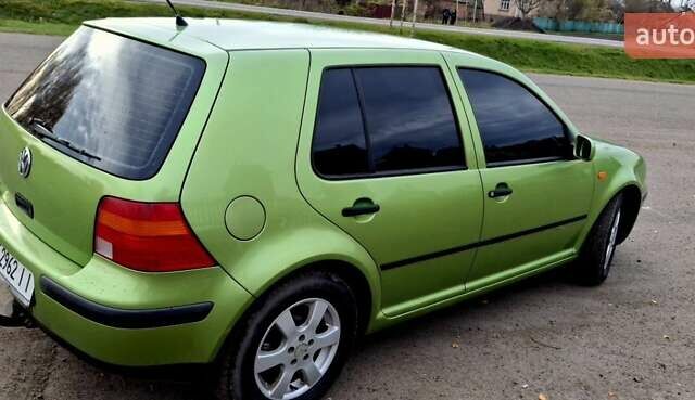 Зелений Фольксваген Гольф, об'ємом двигуна 1.6 л та пробігом 260 тис. км за 4400 $, фото 12 на Automoto.ua