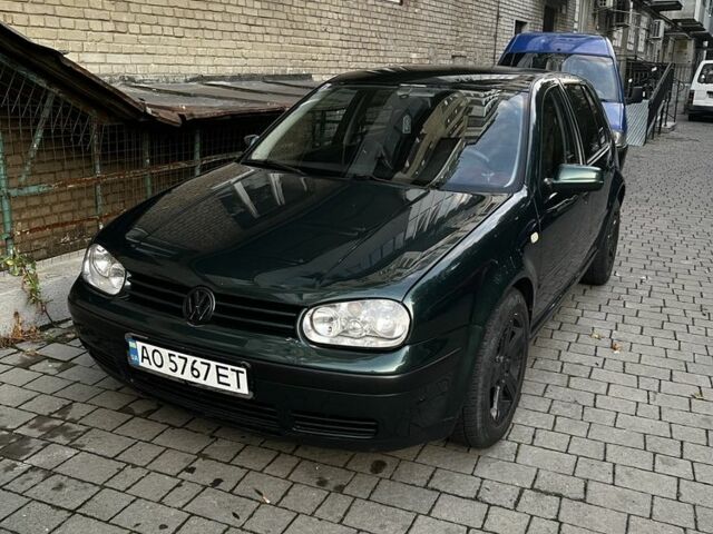 Зеленый Фольксваген Гольф, объемом двигателя 1.4 л и пробегом 300 тыс. км за 3100 $, фото 1 на Automoto.ua