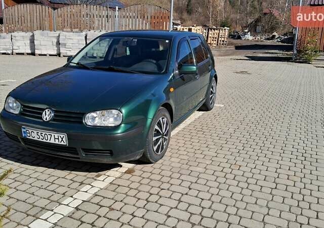 Зеленый Фольксваген Гольф, объемом двигателя 1.39 л и пробегом 227 тыс. км за 3500 $, фото 13 на Automoto.ua
