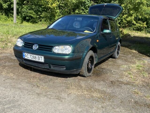 Зеленый Фольксваген Гольф, объемом двигателя 1.4 л и пробегом 300 тыс. км за 2650 $, фото 10 на Automoto.ua