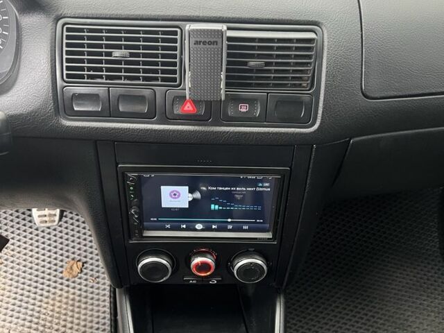 Зелений Фольксваген Гольф, об'ємом двигуна 1.6 л та пробігом 302 тис. км за 3800 $, фото 12 на Automoto.ua