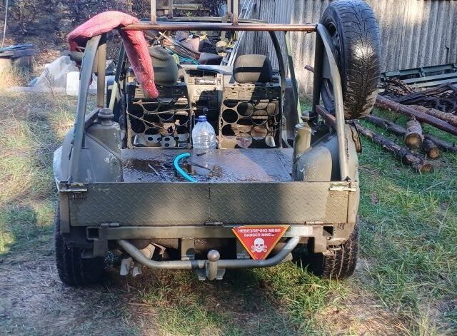 Зеленый Фольксваген Гольф, объемом двигателя 2 л и пробегом 340 тыс. км за 598 $, фото 4 на Automoto.ua