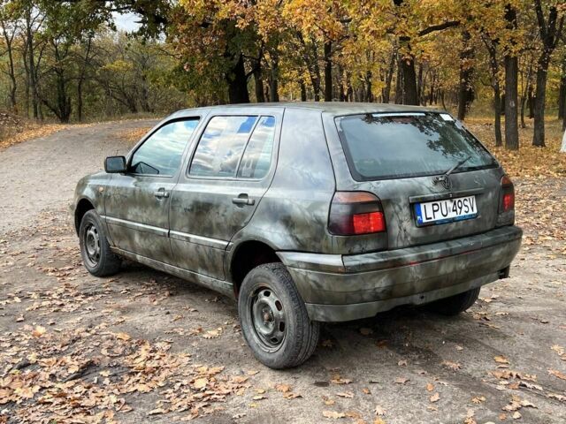 Зеленый Фольксваген Гольф, объемом двигателя 1.6 л и пробегом 120 тыс. км за 720 $, фото 6 на Automoto.ua