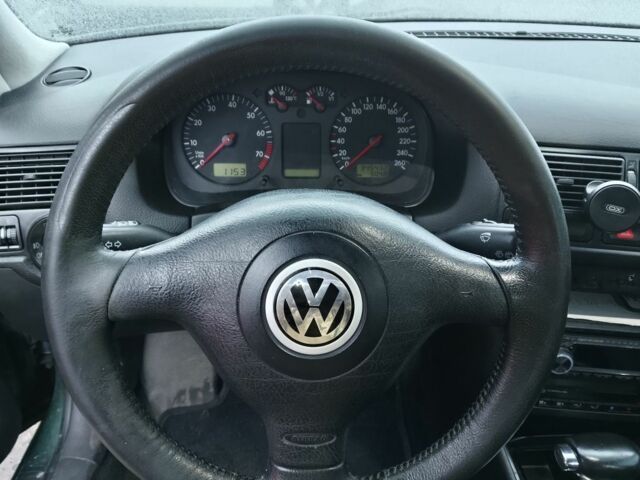 Зеленый Фольксваген Гольф, объемом двигателя 1.6 л и пробегом 345 тыс. км за 2200 $, фото 6 на Automoto.ua