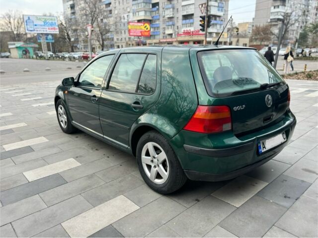 Зеленый Фольксваген Гольф, объемом двигателя 1.4 л и пробегом 217 тыс. км за 3200 $, фото 4 на Automoto.ua