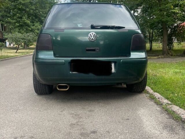 Зеленый Фольксваген Гольф, объемом двигателя 1.6 л и пробегом 345 тыс. км за 2200 $, фото 2 на Automoto.ua