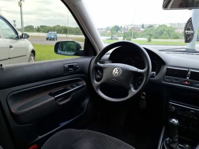 Зелений Фольксваген Гольф, об'ємом двигуна 1.4 л та пробігом 330 тис. км за 3670 $, фото 5 на Automoto.ua