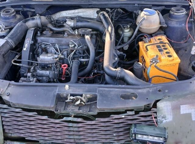 Зеленый Фольксваген Гольф, объемом двигателя 2 л и пробегом 340 тыс. км за 598 $, фото 1 на Automoto.ua