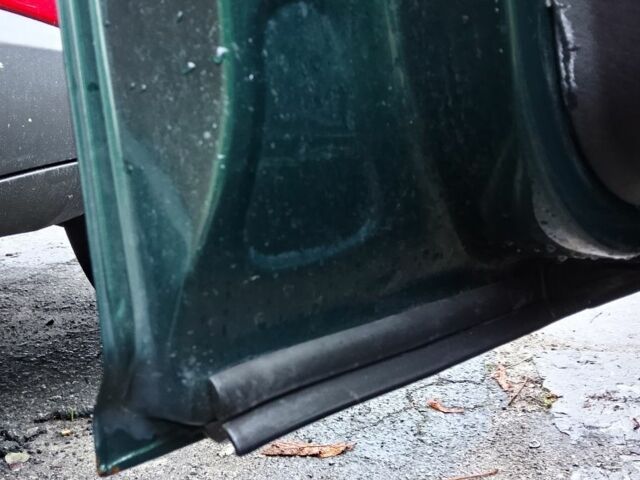 Зеленый Фольксваген Гольф, объемом двигателя 1.6 л и пробегом 345 тыс. км за 2200 $, фото 10 на Automoto.ua