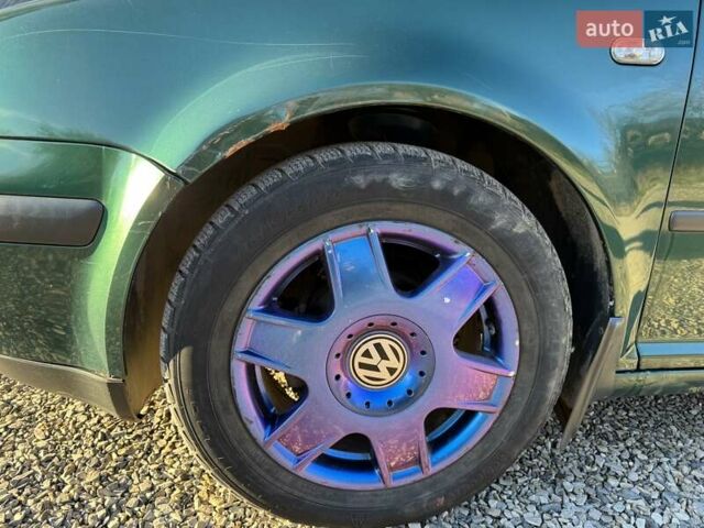 Зеленый Фольксваген Гольф, объемом двигателя 1.6 л и пробегом 250 тыс. км за 4000 $, фото 7 на Automoto.ua