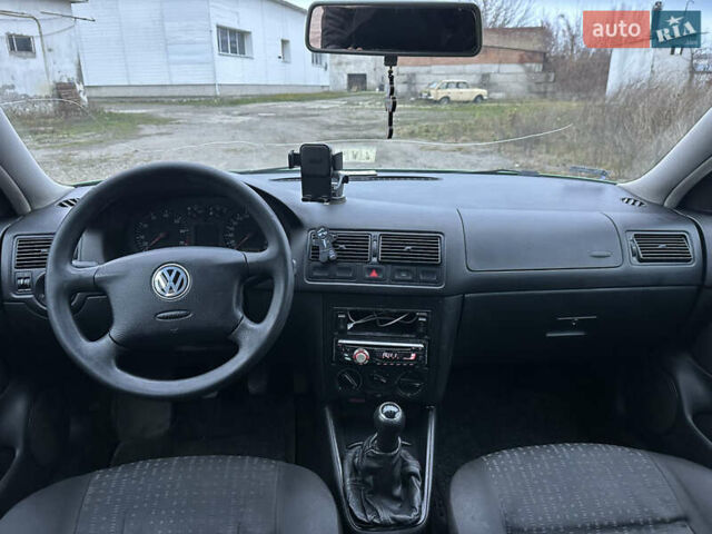 Зелений Фольксваген Гольф, об'ємом двигуна 1.6 л та пробігом 290 тис. км за 2900 $, фото 9 на Automoto.ua