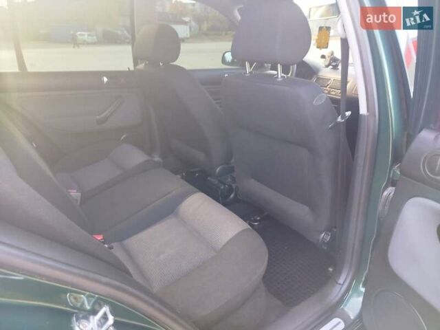 Фольксваген Гольф 2000 в Коломые на Automoto.ua Зеленый Фольксваген Гольф, объемом двигателя 1.6 л и пробегом 307 тыс. км за 4200 $, фото 17 на Automoto.ua