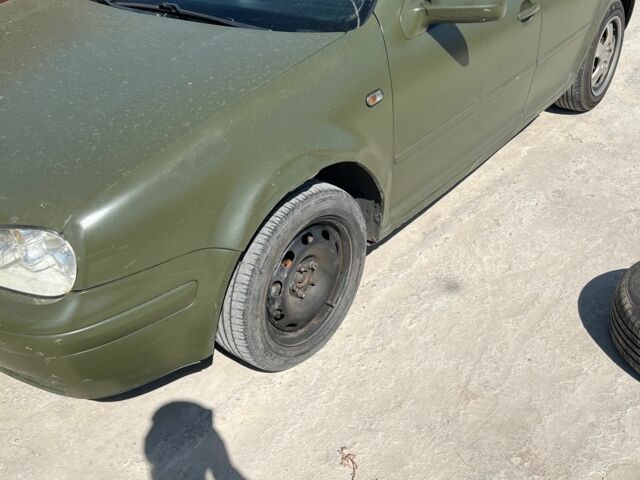 Зеленый Фольксваген Гольф, объемом двигателя 1.9 л и пробегом 370 тыс. км за 2396 $, фото 1 на Automoto.ua